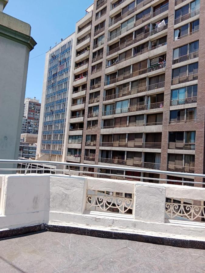 Hostal Mancora Monjitas 755 Hotel Santiago de Chile Bagian luar foto