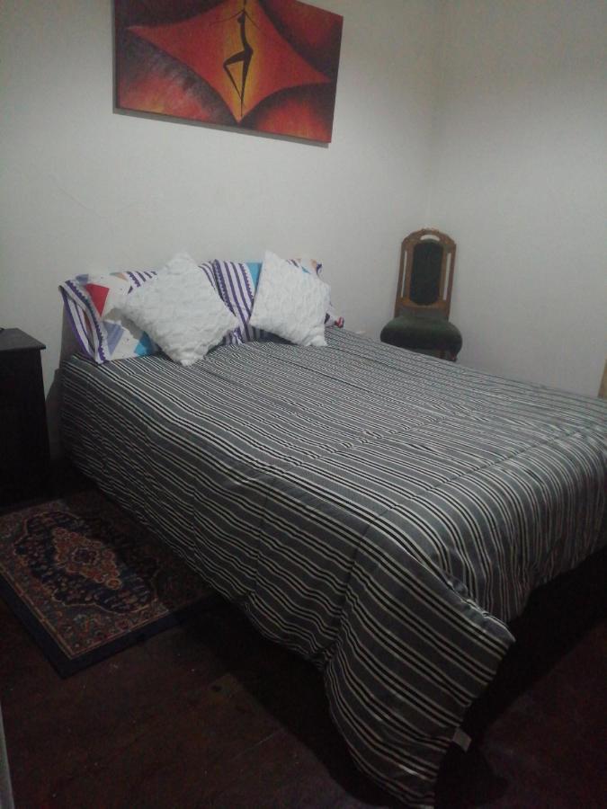 Hostal Mancora Monjitas 755 Hotel Santiago de Chile Bagian luar foto